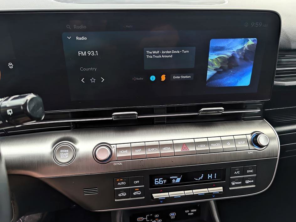 Used 2025 Cyber Gray Metallic Hyundai SEL image 19
