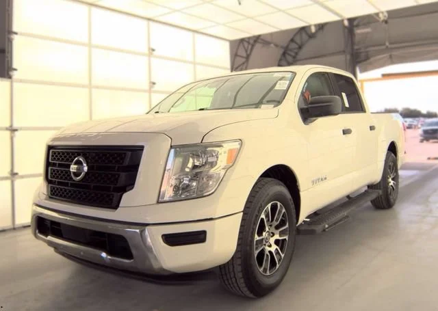 2022 Nissan Titan SV