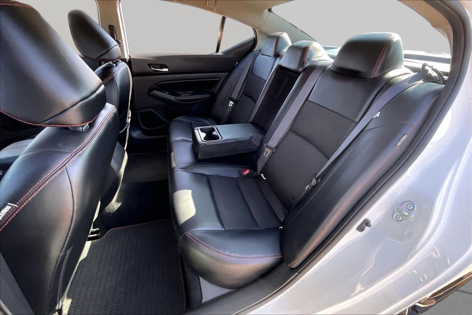 Used 2025 Glacier White Nissan SR image 20
