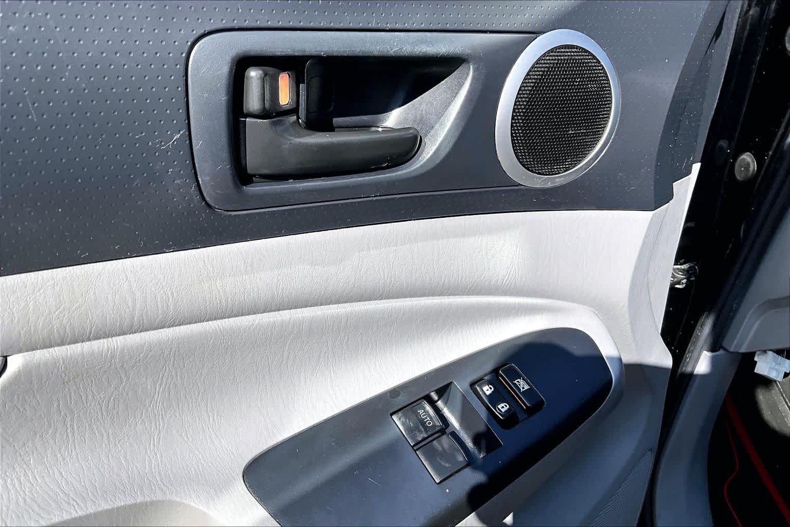 Used 2013 Black Toyota  image 31