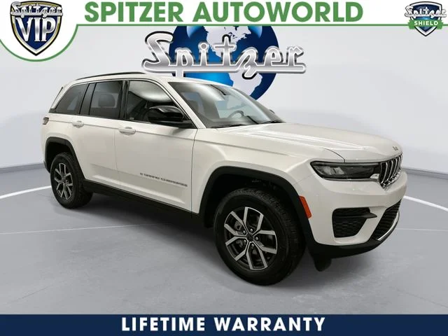 New 2027 Bright White Clearcoat Jeep Laredo X image 1