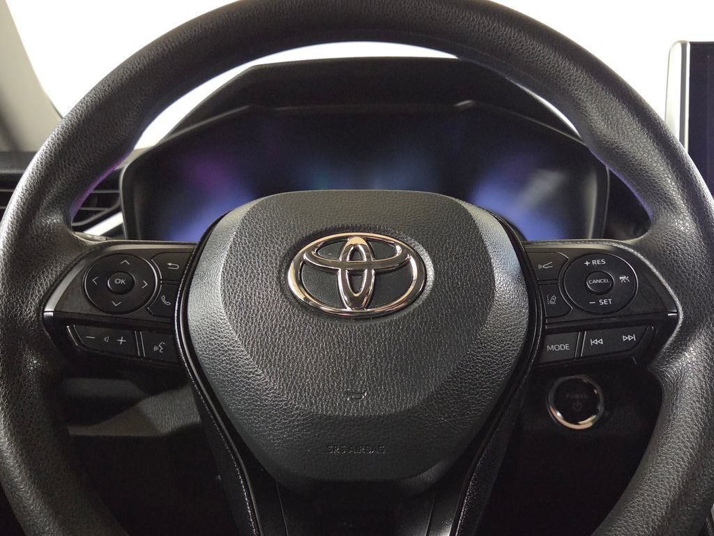 Used 2023  Toyota XLE image 22