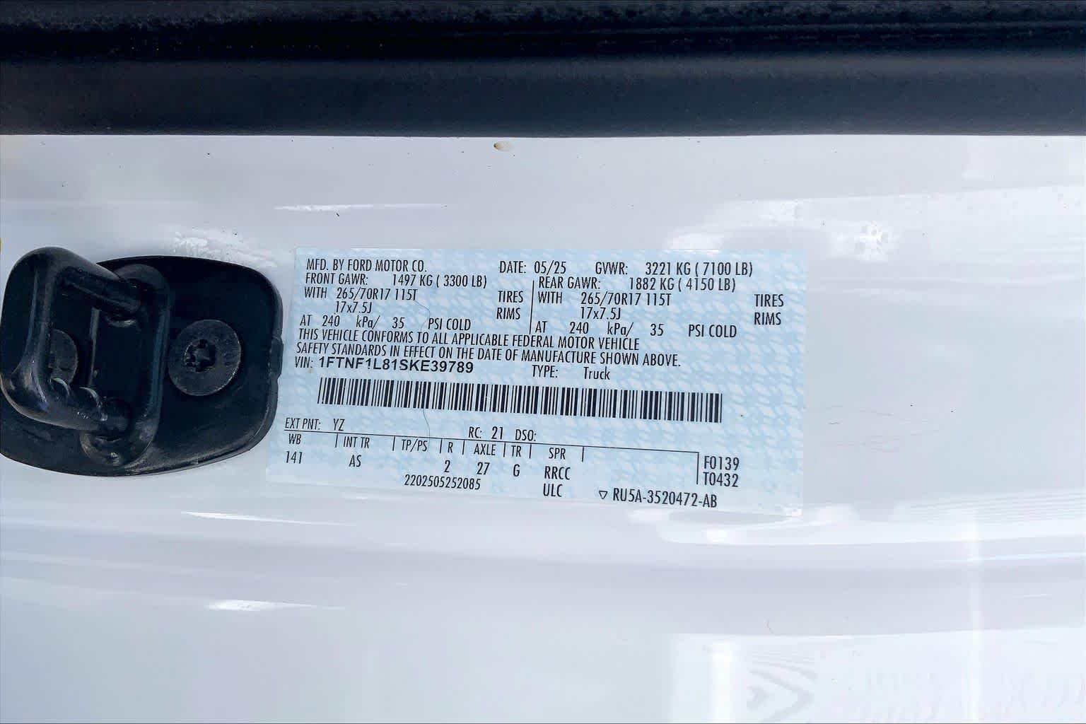 Used 2025 Oxford White Ford XL image 29