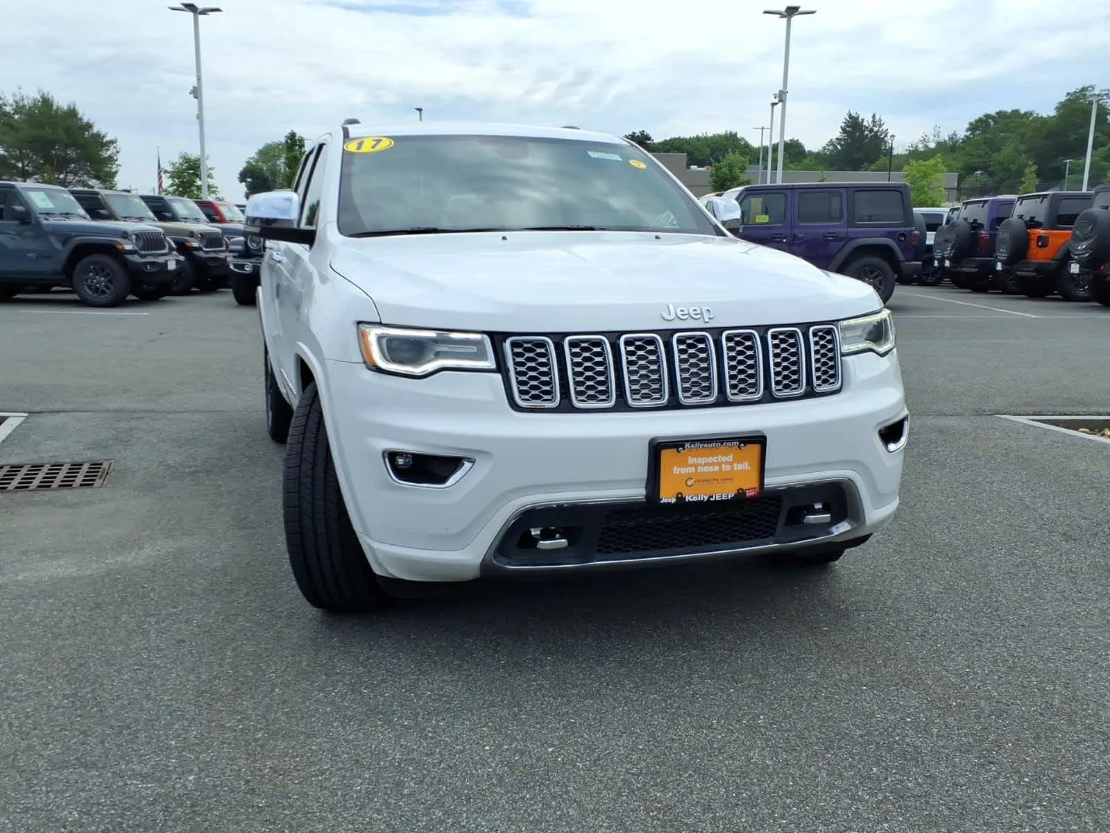Certified Used 2017 Bright White Clearcoat Jeep Overland image 4