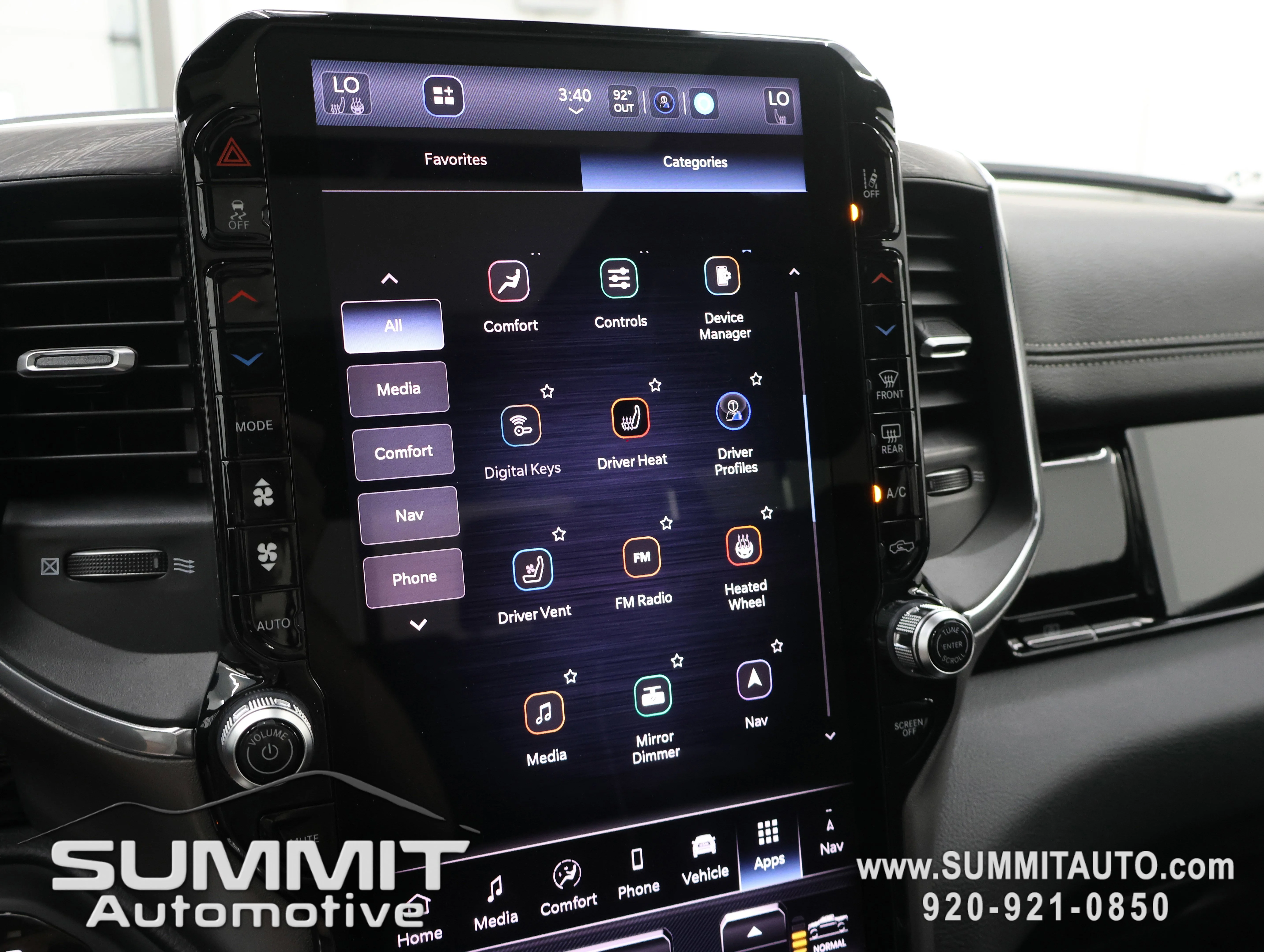 New 2026 Diamond Black Crystal Pearl-Coat Exterior Paint RAM Laramie image 64