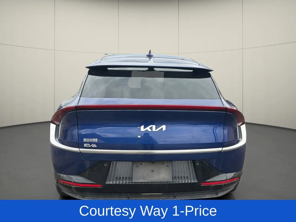 Used 2023 Blue Kia Wind image 8