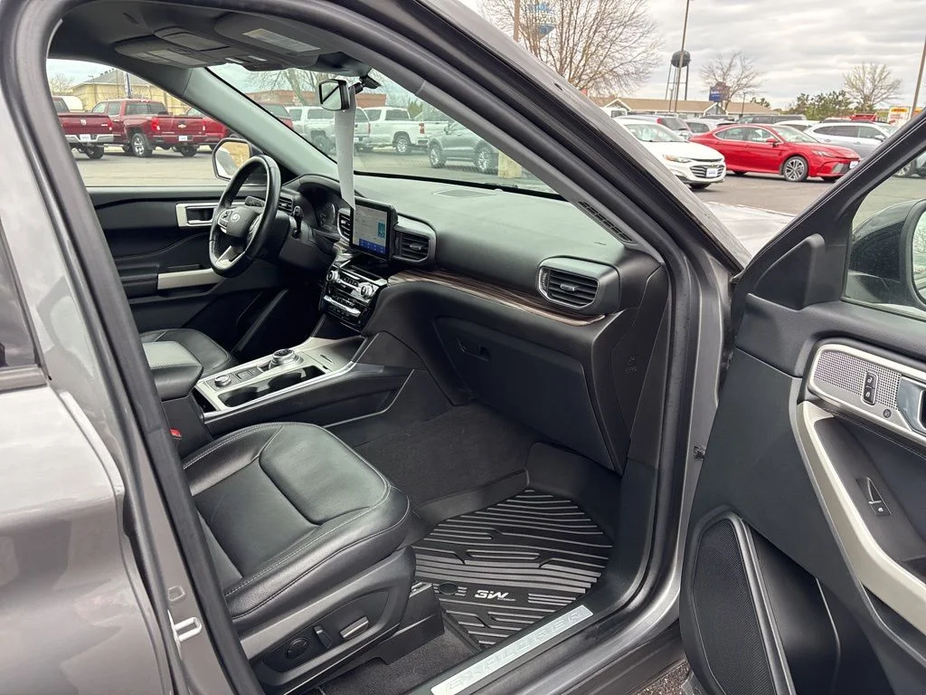 Used 2022 Carbonized Gray Metallic Ford Limited image 32