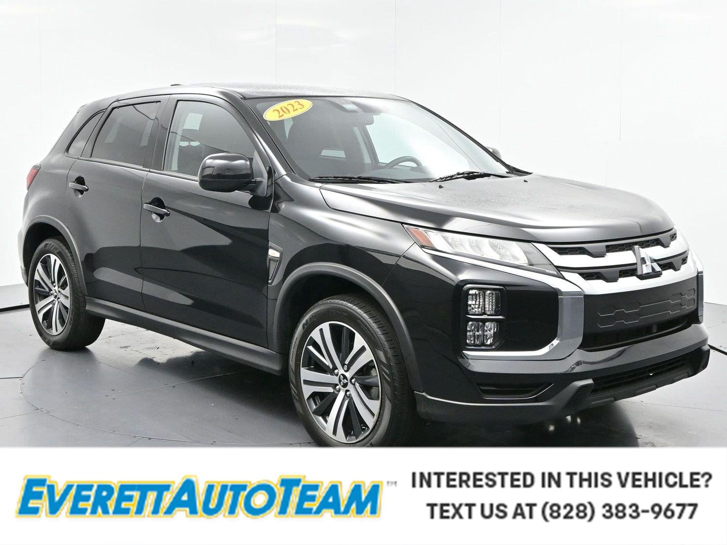 Used 2023 Labrador Black Pearl Mitsubishi ES image 1