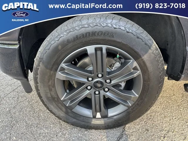 Used 2023 Black Ford XLT image 12