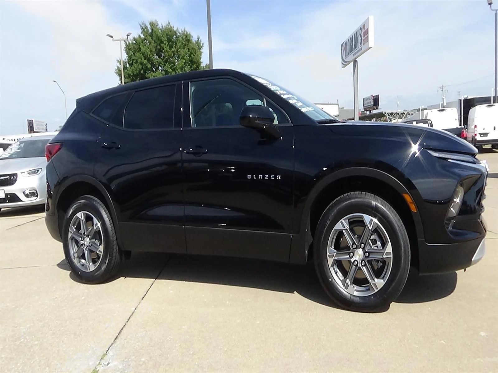 Used 2025 Black (gba) Chevrolet LT image 6