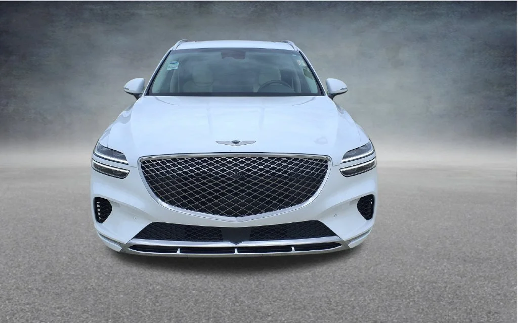Used 2024 White Genesis 2.5T image 2