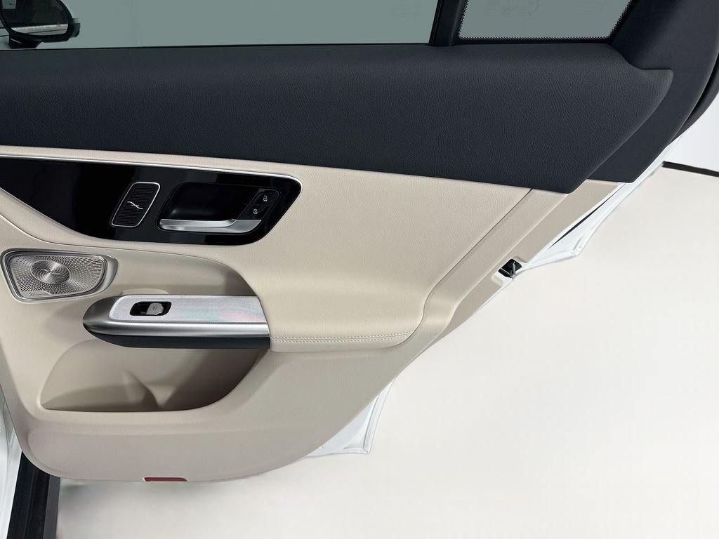 New 2027 Polar White Mercedes-Benz GLC 300 image 26