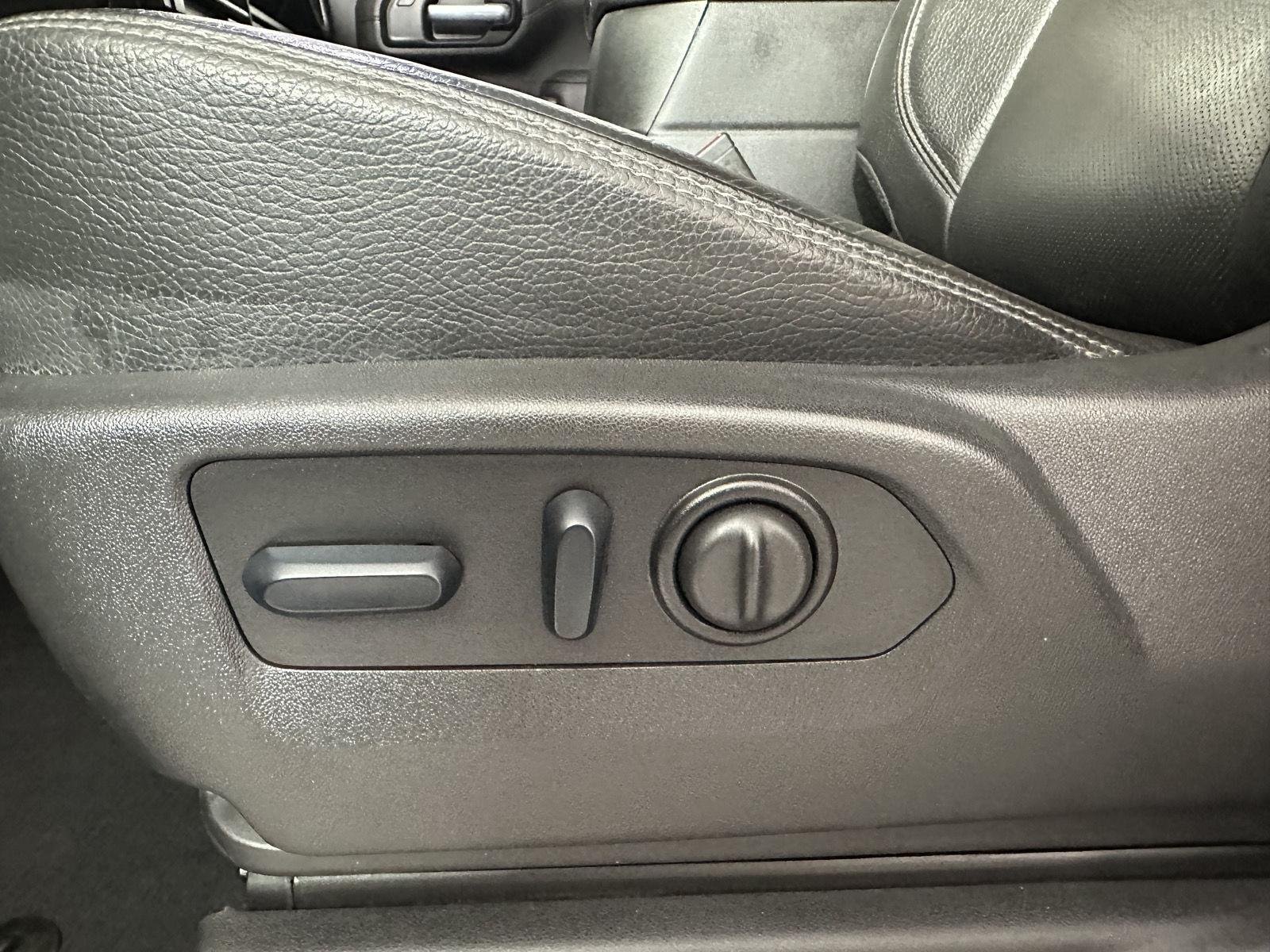 Used 2023 Ebony Twilight Metallic GMC Denali image 11