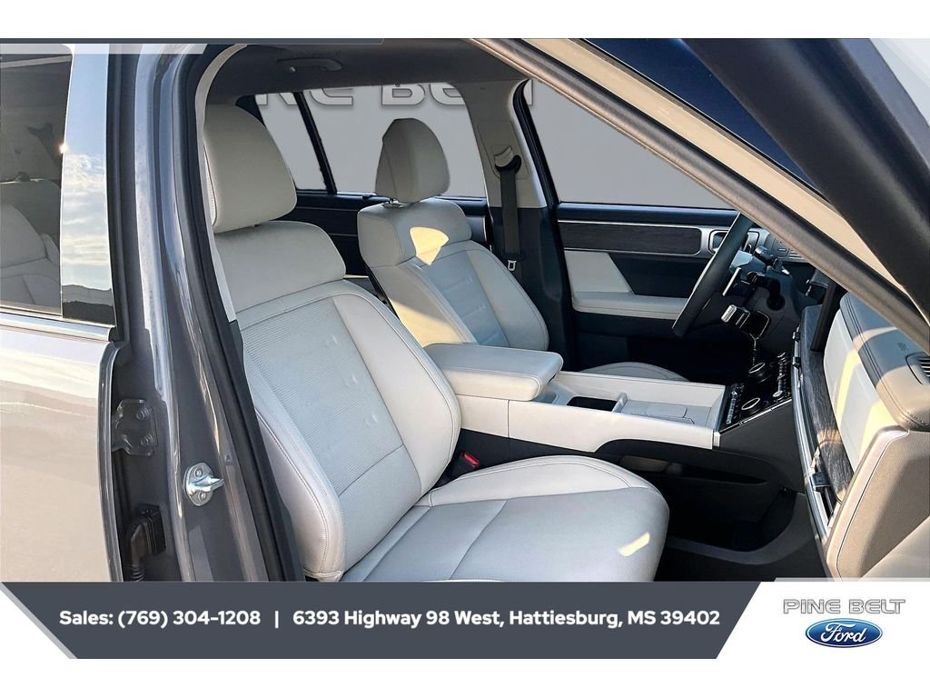 Used 2025 Hampton Gray Hyundai Calligraphy image 6