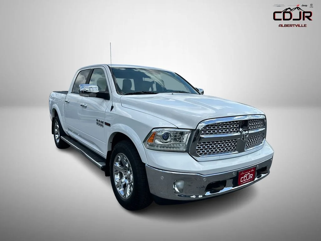 2018 RAM 1500 Laramie 4x4 Crew Cab 5'7's photo