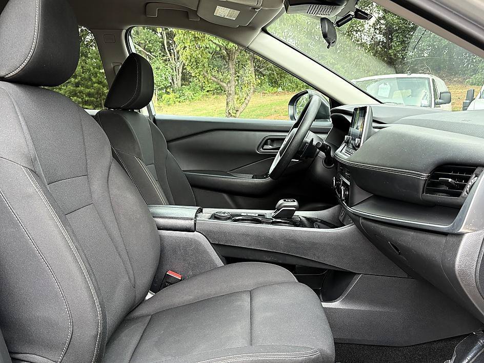 Used 2024 Brilliant Silver Metallic Nissan S image 13