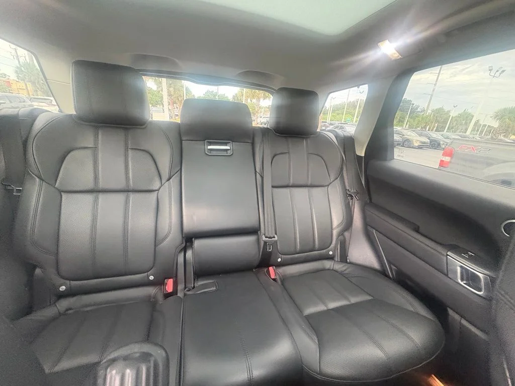 Used 2016 Black Land Rover HSE Td6 image 9