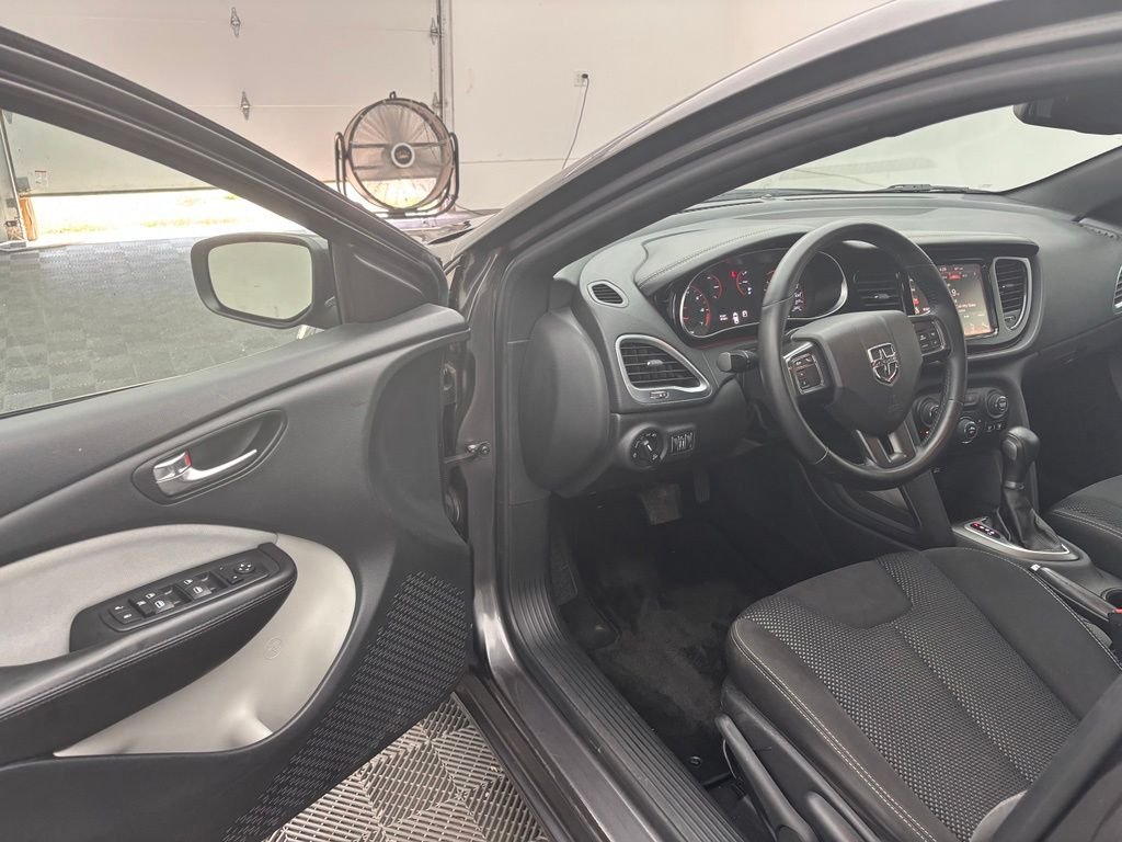 Used 2016 Granite Crystal Clearcoat Metallic Dodge SXT image 15