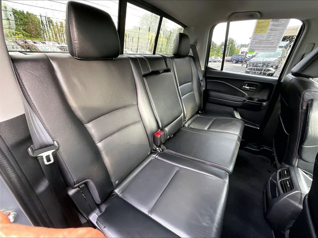 Used 2019 Gray Honda RTL image 16
