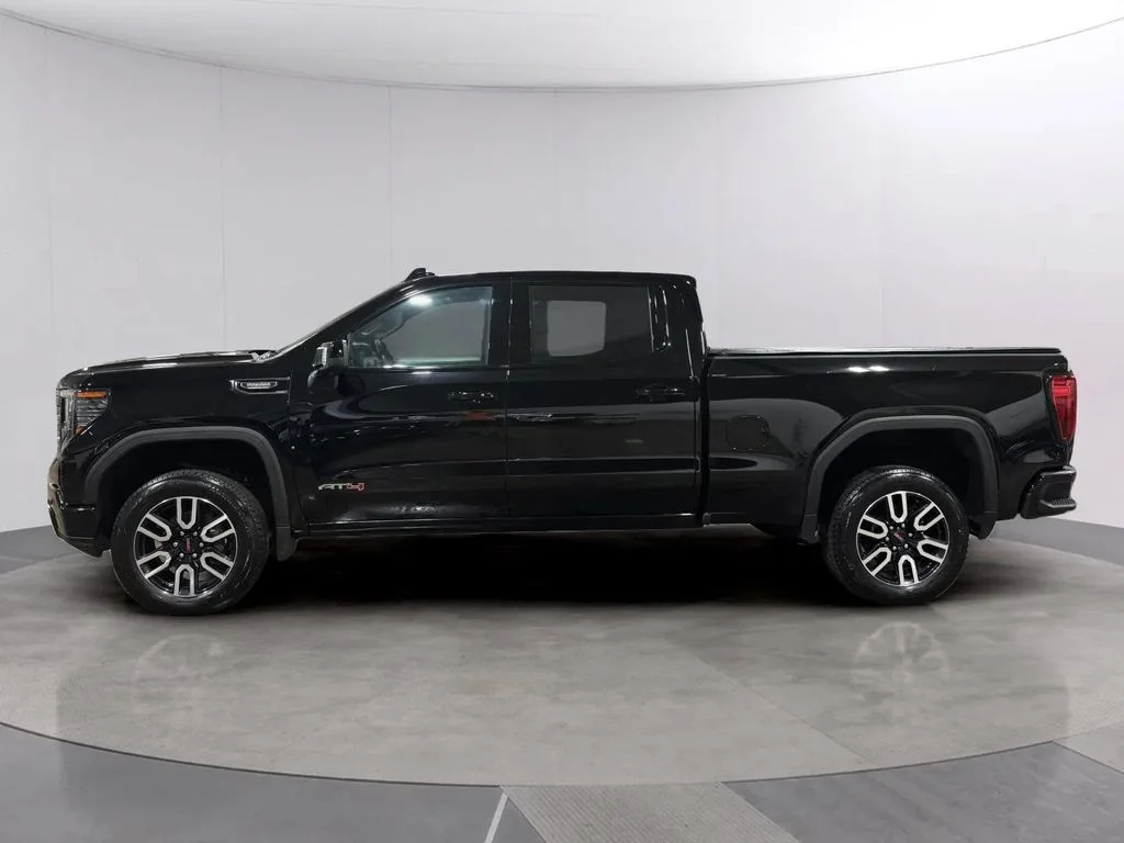 Used 2023 Onyx Black GMC AT4 image 7