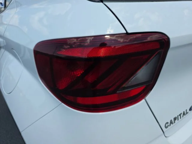 Used 2025 White Hyundai SEL image 33