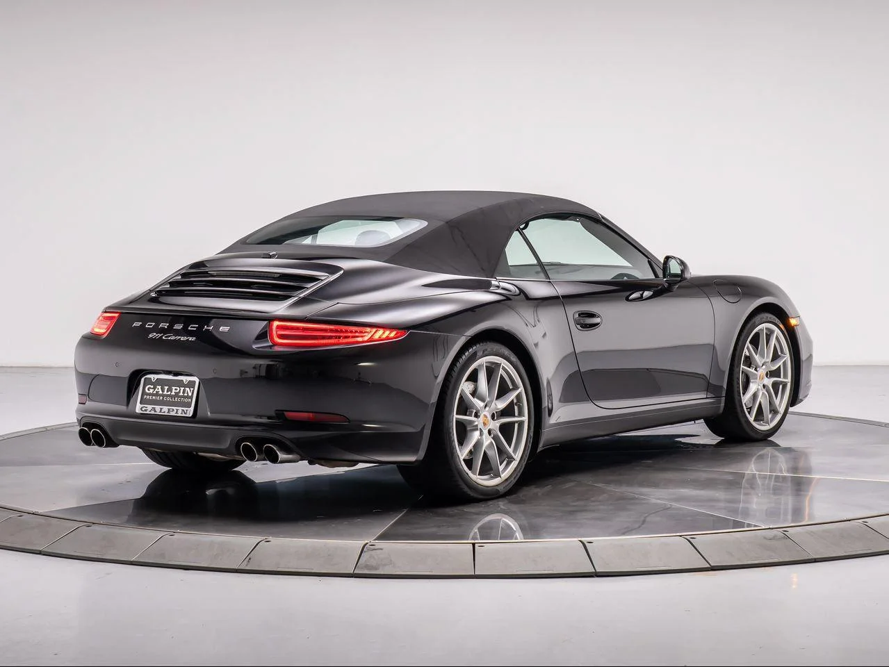 Used 2016 Black Porsche Carrera image 13