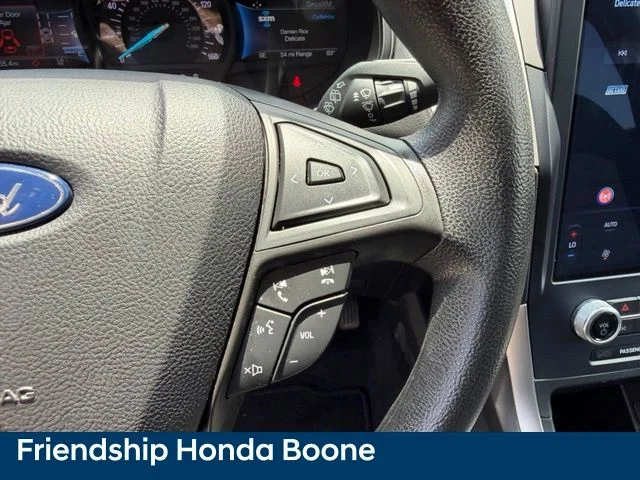 Used 2022 Black Ford SE image 18