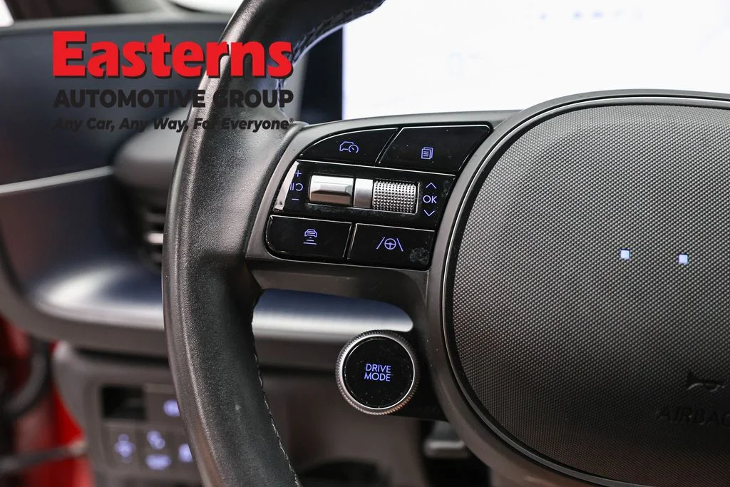 Used 2024 Red Hyundai SE image 15