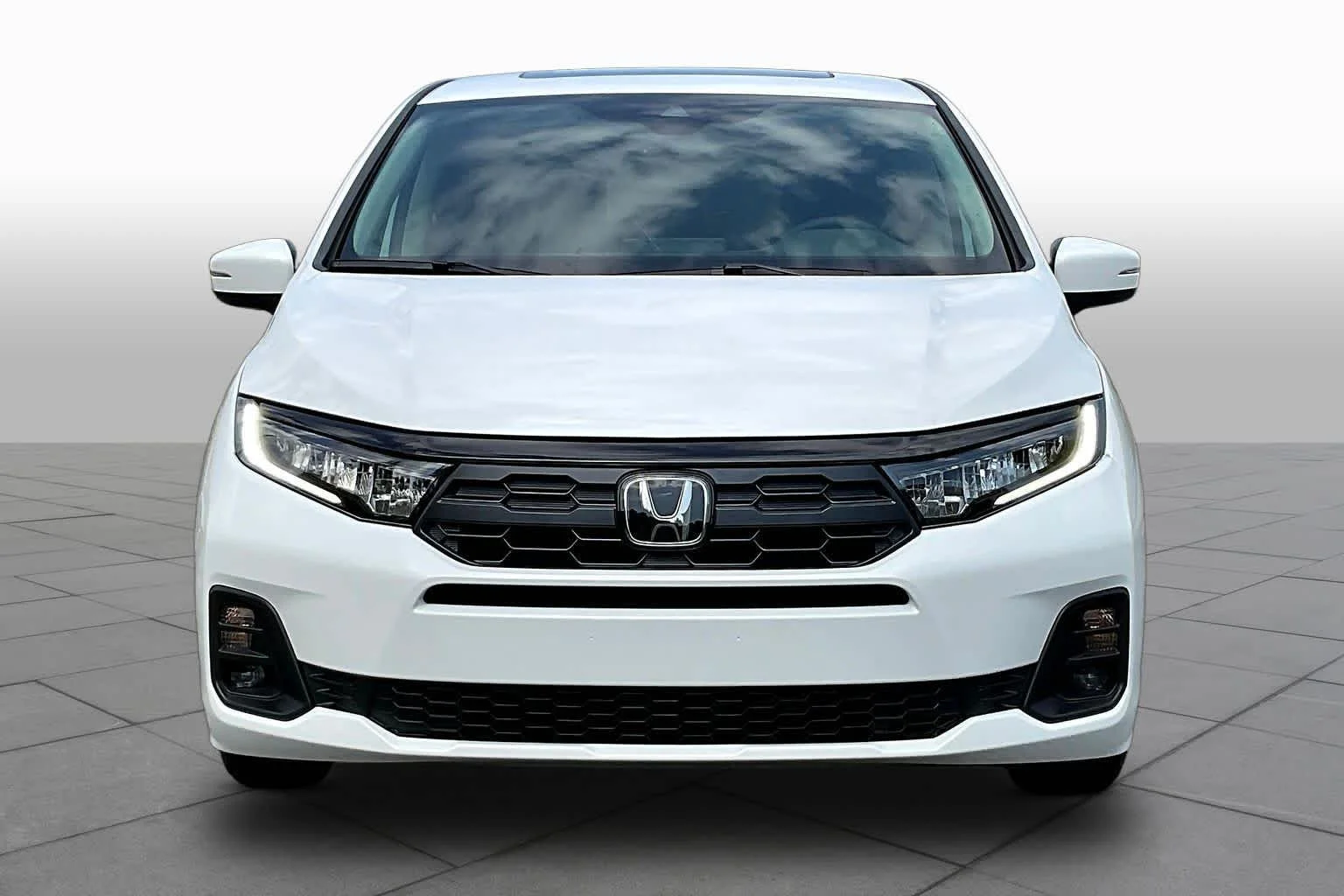 New 2026 Platinum White Pearl Honda EX-L image 3