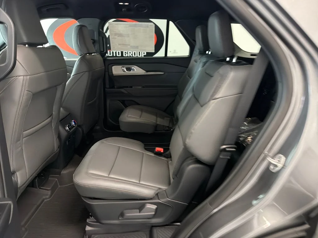 New 2027 Carbonized Gray Metallic Ford Active image 16