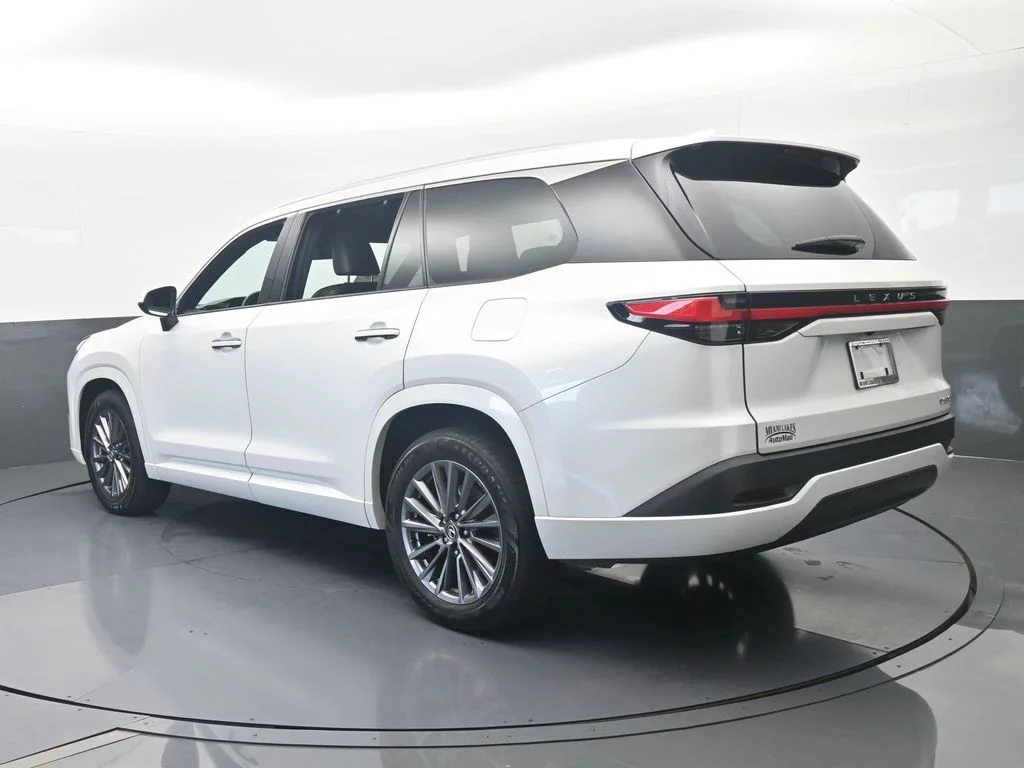 Used 2024 White Lexus 350 Premium image 4