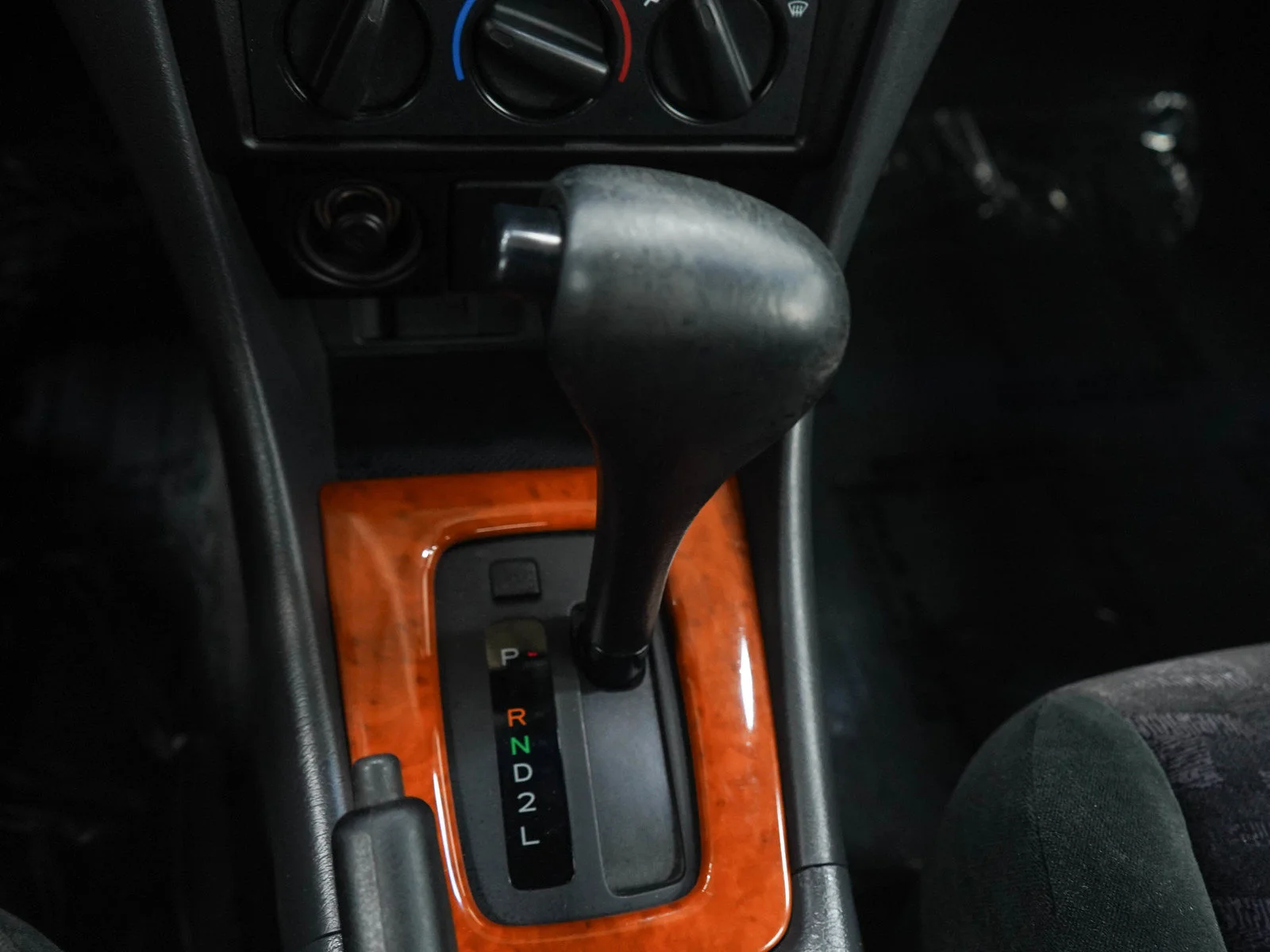 Used 2002  Toyota SE V6 image 17