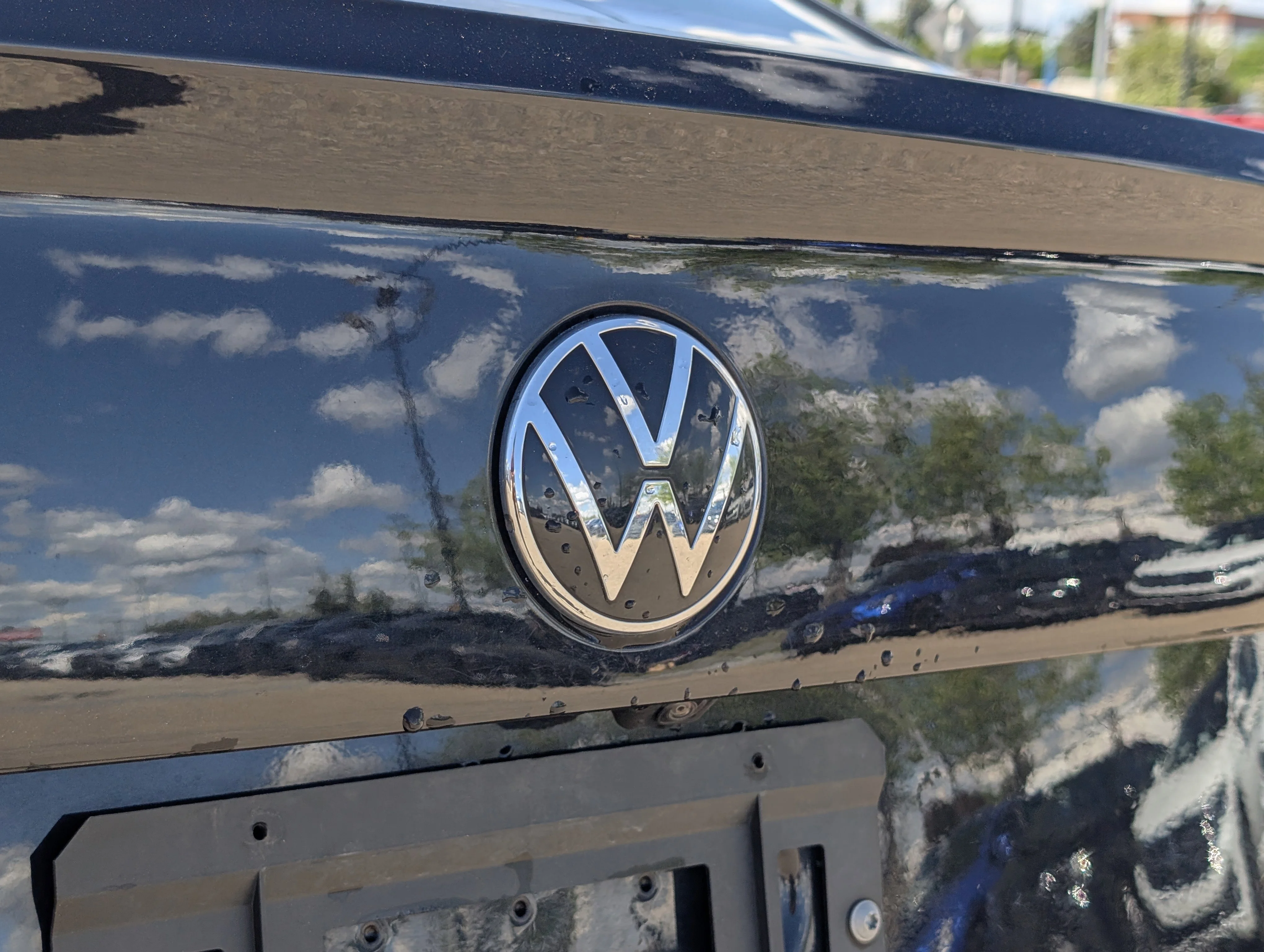 Used 2024 Pure White Volkswagen Comfortline image 13