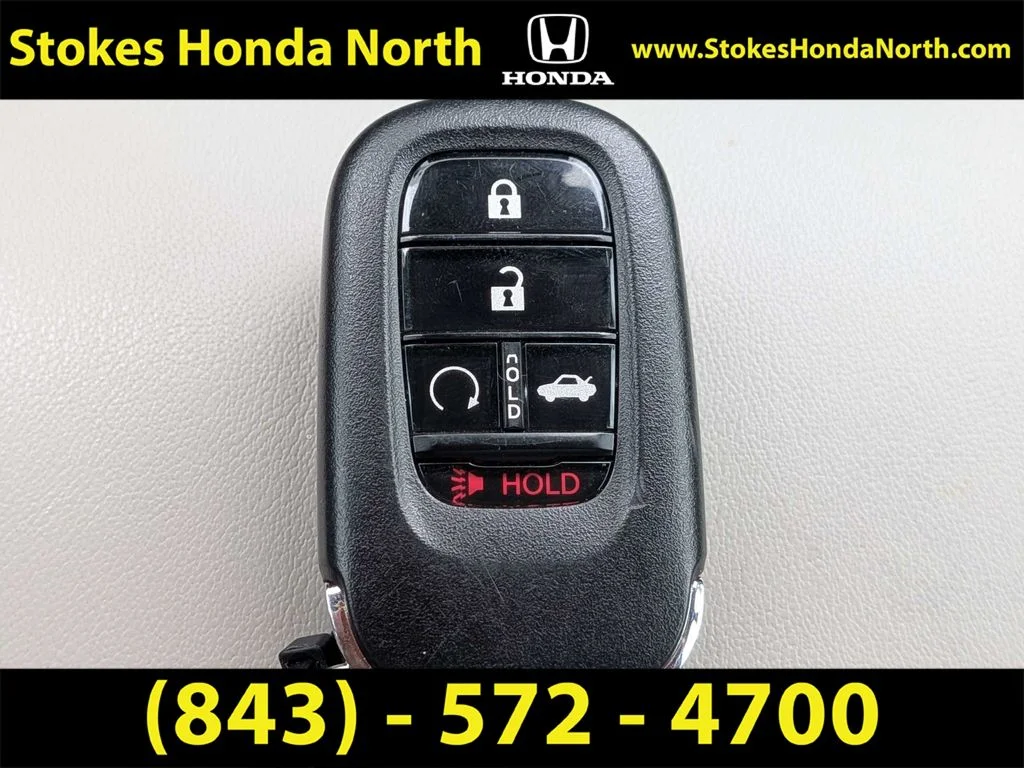 Used 2023 White Honda Touring image 30