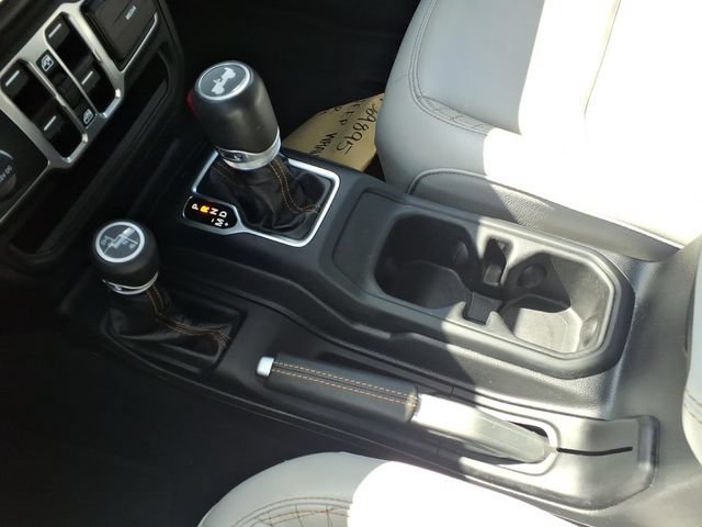 Used 2023  Jeep High Altitude image 29