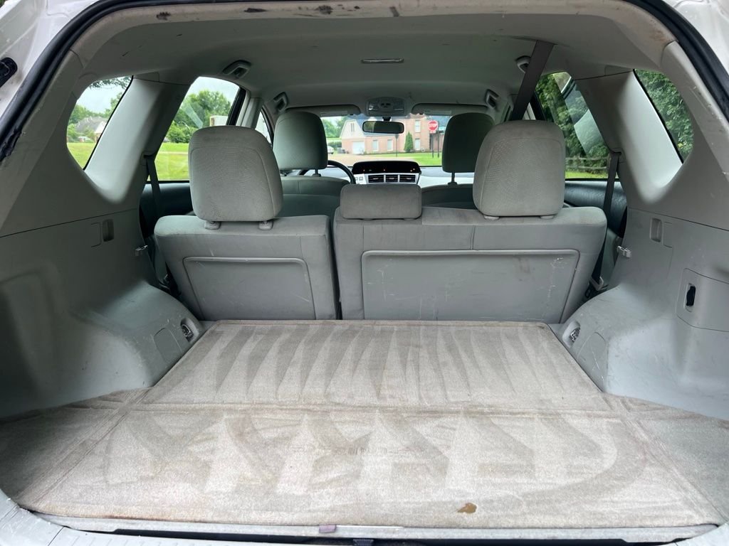 Used 2012 White Toyota Two image 28