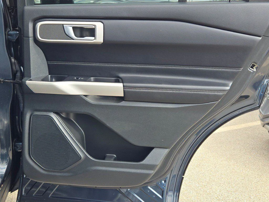 2022 Ford Explorer XLT - Photo 10