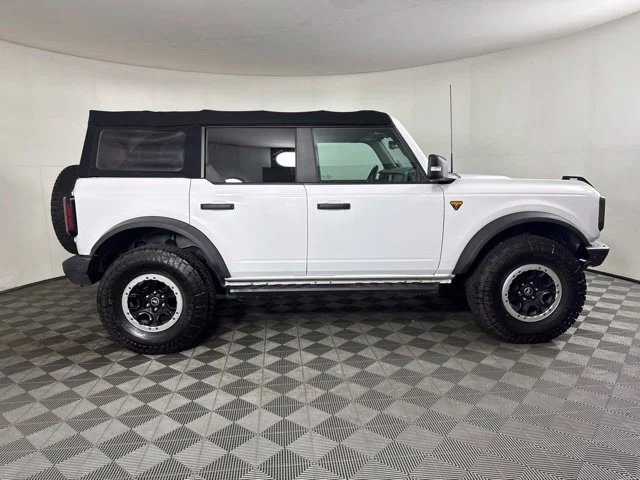 Certified Used 2021 Oxford White Ford Badlands image 2