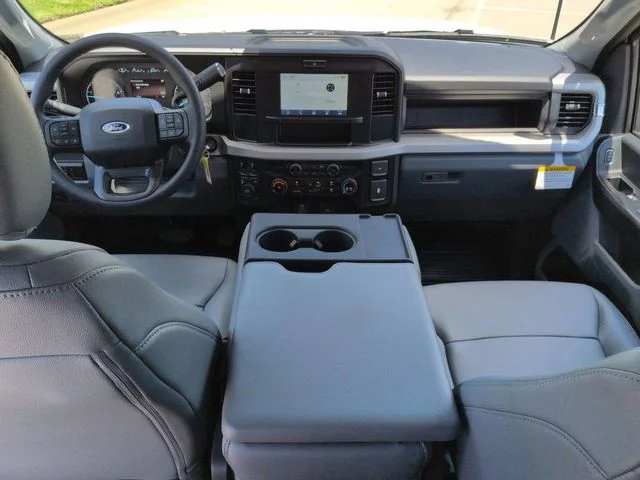 New 2026 Oxford White Ford F-450® XL image 14