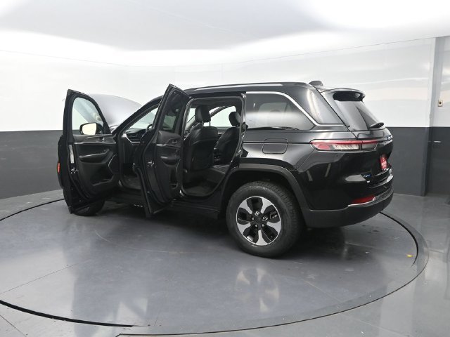 Used 2024 Black Jeep 4xe image 43