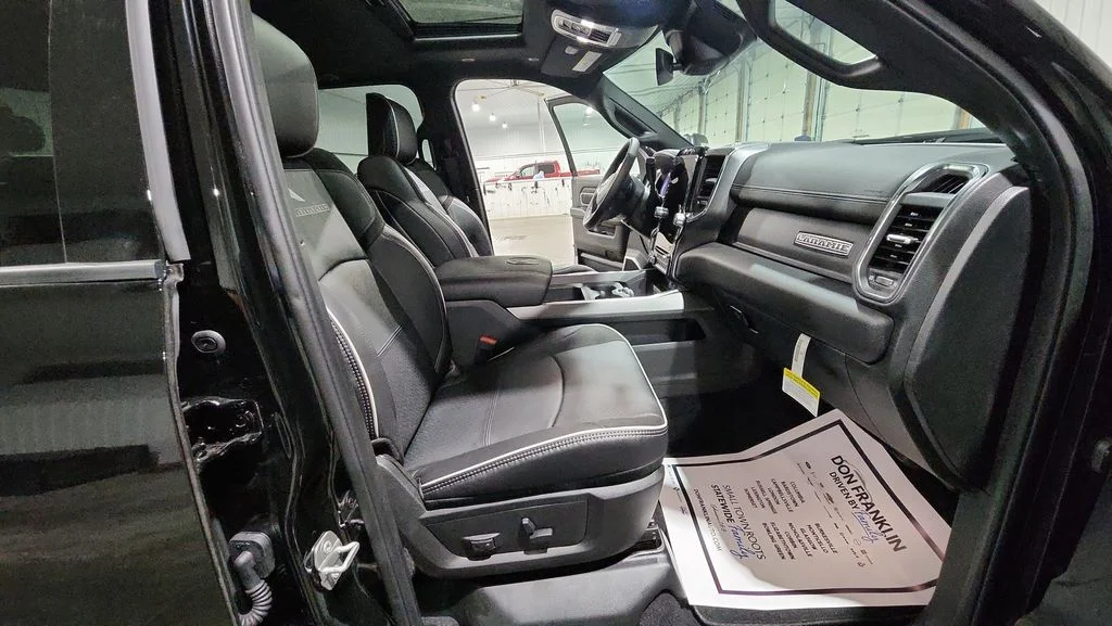2026 RAM 2500 Laramie - Photo 11