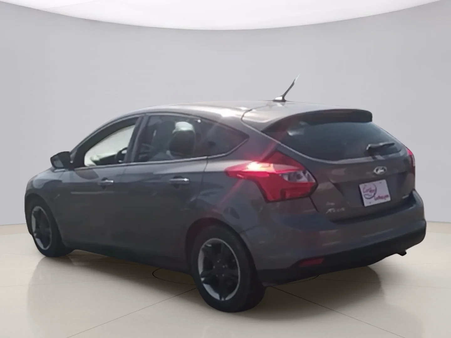 Used 2012 Gray Ford SE image 7