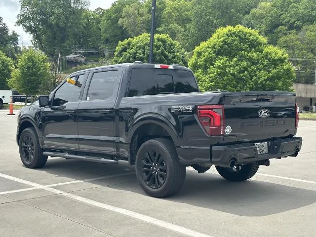 Used 2024 Agate Black Metallic Ford LARIAT image 18