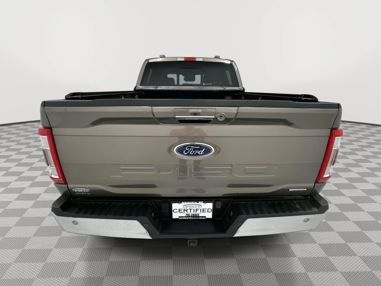 Used 2023 Bronze Ford XL image 4