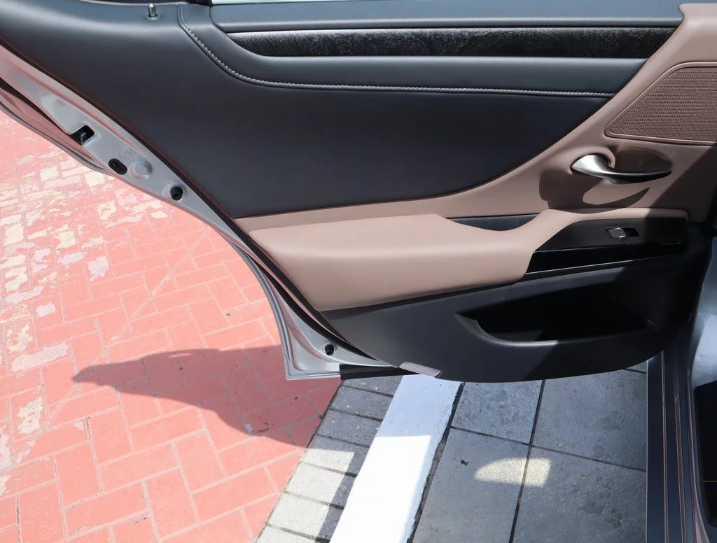 Used 2025 Silver Lexus 350 image 22