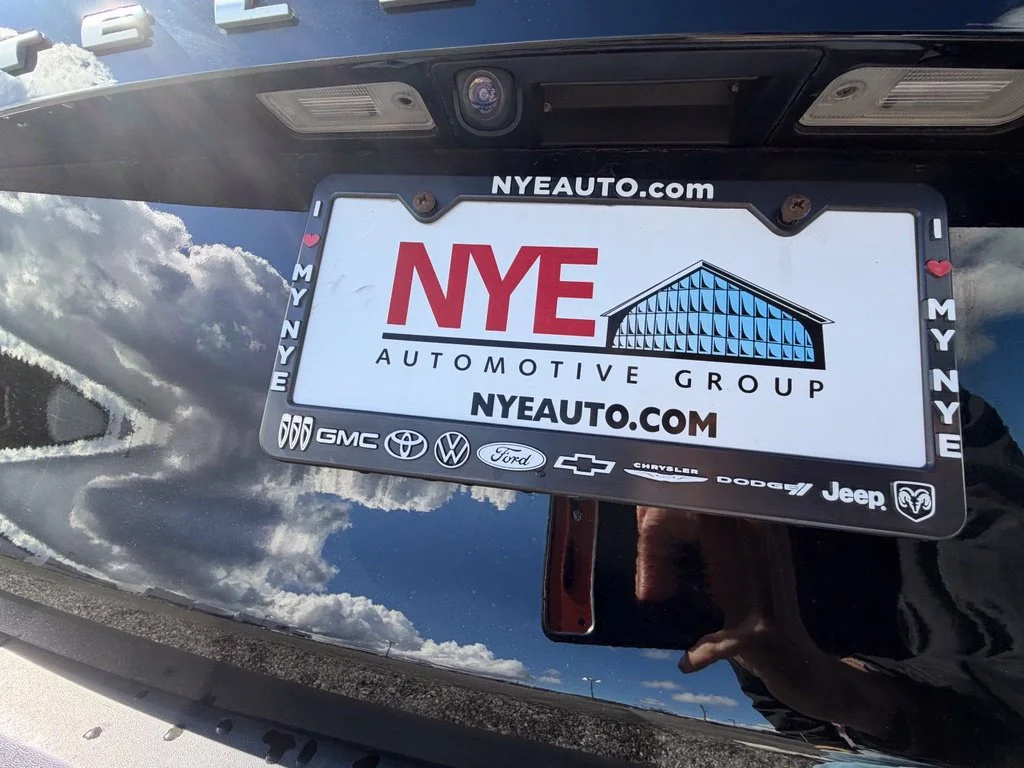 Used 2022 Black Kia EX image 41