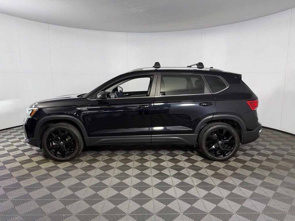 Used 2023 Black Volkswagen 1.5T SE image 9