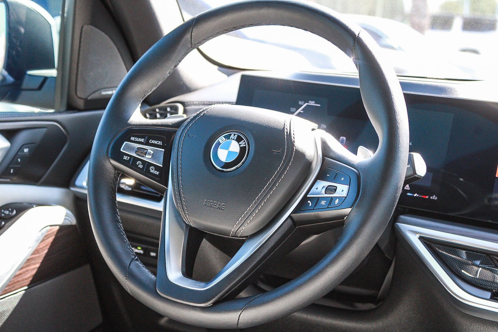 Used 2024 Skyscraper Grey Metallic BMW sDrive40i image 16