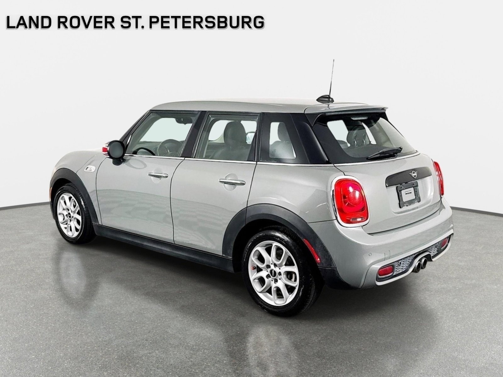 Used 2019 Gray Metallic MINI Classic image 7