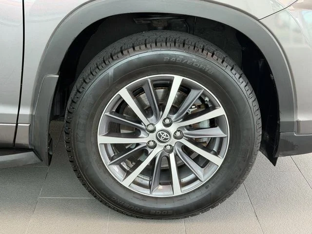 Certified Used 2017 Gray Toyota XLE image 15